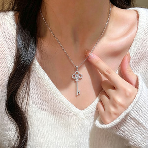 Collana in Titanio con Ciondolo a Quadrifoglio in Stile Coreano, Catena per Clavicola Super Scintillante Placcata <span class=keywords><strong>Oro</strong></span>/Argento per Donne - Product Image 5