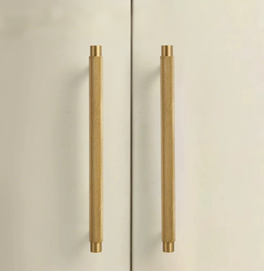 Mango largo de latón negro y latón antiguo dorado mate moleteado para cajones de muebles de estilo moderno y puertas de gabinetes - Product Image 6