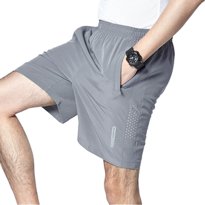 กางเกงขาสั้นออกกำลังกายผู้ชาย เอวยางยืดพร้อมเชือกผูก ระบายอากาศได้ดี เหมาะสำหรับฤดูร้อน ลายเรียบ ใส่เล่นกีฬา วิ่ง หรือใส่ลำลองกลางแจ้งทุกวัน - Product Image 3