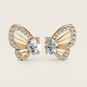 Boucles d'oreilles Luminelle Wings conçues avec des silhouettes élégantes inspirées des ailes et des accents étincelants qui ajoutent de la grâce et de la lumière - Product Image 1