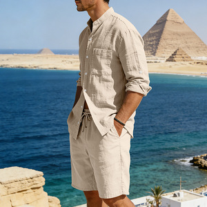 Completo <span class=keywords><strong>Uomo</strong></span> Primavera 2026: Camicia e Pantaloncini Casual in Lino e Poliestere - Outfit Estivo Traspirante, <span class=keywords><strong>Abbigliamento</strong></span> da Viaggio, Coordinato <span class=keywords><strong>di</strong></span> <span class=keywords><strong>Tendenza</strong></span> - Product Image 4