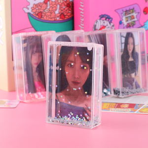 Vente en gros de cadeaux artistiques, cadres photo miniatures avec <span class=keywords><strong>film</strong></span> pailleté, cadre photo en acrylique liquide personnalisé de 2x3 pouces avec eau et paillettes - Product Image 1