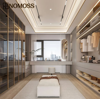 Armoires de dressing sur mesure de luxe modernes pour projets résidentiels, avec planification d'aménagement de rangement personnalisée, fournies par des professionnels.
