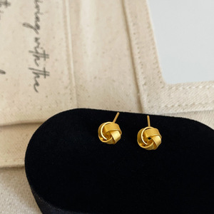 Meilleurs produits de vente 2025 bijoux de mode femmes fantaisie boucles d'oreilles délicates boucles d'oreilles noeud d'amour doré - Product Image 3