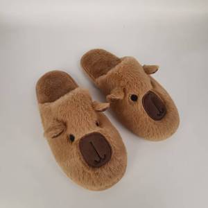 Pantofole da Casa in Peluche per Donna, Design 3D Capibara, Calde e Morbide, Antiscivolo, per Interni Invernali - Product Image 4