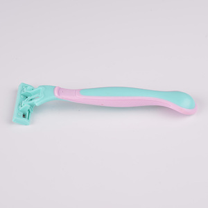 Triple Blade <span class=keywords><strong>Venus</strong></span> Razor For Girls 2 piezas por paquete - Product Image 5
