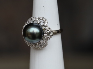 Nouveau design personnalisé Unique bohème hawaïen perle noire fleur 14k or massif diamant naturel anneaux de mariage bijoux femmes - Product Image 5