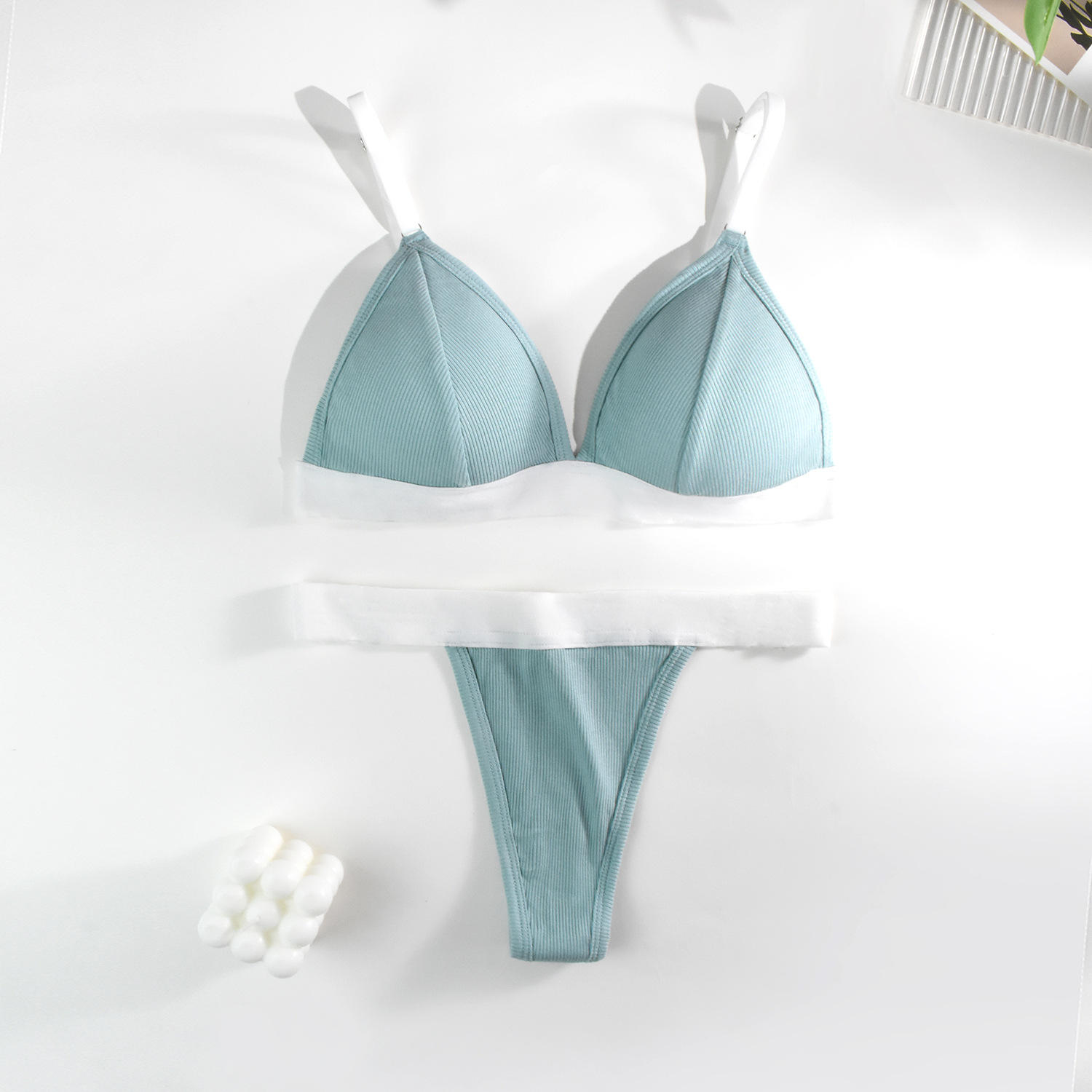 Wholesale New Sexy Thin Bra Panties Set Logo Printed Underwear for Ladies Women Everyday Underwear Vest Style Bra