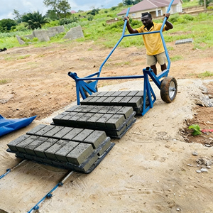 Промышленный станок для производства блоков QT4-15: Надежный, долговечный и простой в эксплуатации - Product Image 2