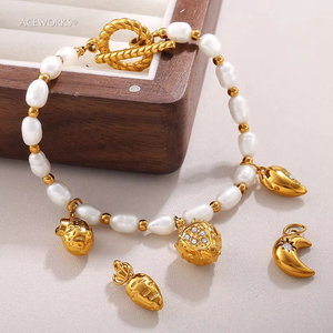 Gourmet Gallery |   Pendentif breloque en acier inoxydable plaqué or PVD 18 carats pour la fabrication de bijoux (thème boulangerie, aliments, fruits) |   Imperméable et durable - Product Image 3