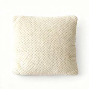 Nouvelle conception Cadeaux promotionnels Personnalisable Doux au toucher Écologique Anti-boulochage Jacquard Cartoon Flanelle Coussin - Product Image 6