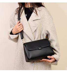 Sac à main ouvert pour femme en PU à motif litchi, résistant à l'eau, avec chaînes décoratives, style vintage, bandoulière unique, sac à bandoulière pour robe - Product Image 6