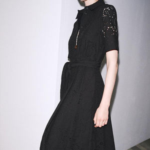 Nouvelle robe maxi tendance à col ajouré, boutonnée, avec broderie à la taille, sur mesure, 100% coton - Product Image 3