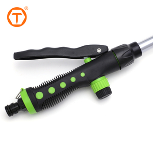 Spruzzatore d'Acqua con Testa Rotante a 180 Gradi, Grilletto Frontale, 10 Modalità di Spruzzo Variabile per Tubi da Giardino - Product Image 3