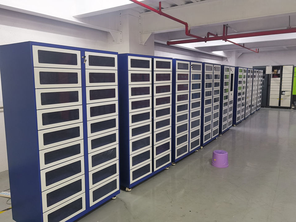 Smart Locker - Efficient Material Storage for Smart Factories