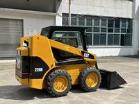 Mini-chargeuse sur pneus Caterpillar Japon, fonctionnement fiable, excavation efficace, travaux de construction lourds