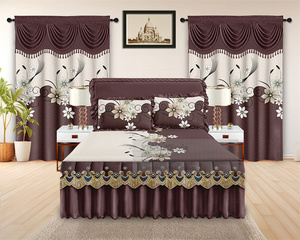 Ensemble de <span class=keywords><strong>literie</strong></span> de luxe à imprimé floral 5 pièces avec jupe de lit matelassée, rideau en dentelle et taies d'oreiller - Textile de maison - Product Image 5