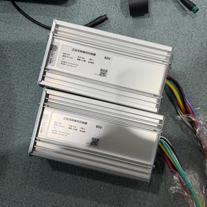 Venta al por mayor: Kit de controlador de motor para patinete eléctrico de 60V 50Amp 5600W 6000W de buena calidad con pantalla central - Product Image 5