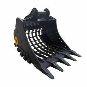 Grille de protection renforcée en acier robuste pour godet de pelle hydraulique RB Custom - Product Image 1