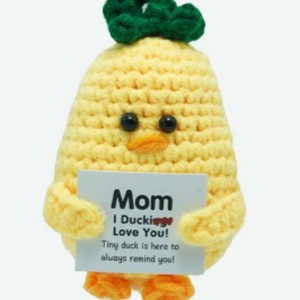 Nouvelle poupée pingouin au crochet fait main, jouet tricoté à l'expression amusante avec décor de bière, ornement animal positif fini fait main - Product Image 6
