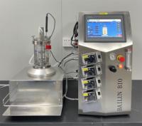 Bioréacteur de paillasse en verre à agitation magnétique 1L, cuve sous pression, contrôle PLC, pompe à commande automatique BLBIO-GC