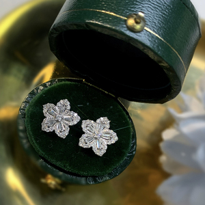 Aazuo Pendientes de oro blanco macizo de 18 quilates con diamantes naturales reales de 0,40 quilates, pendientes con forma de flor de hadas, regalo de compromiso para mujer, regalo de amor verdadero Au750 - Product Image 3