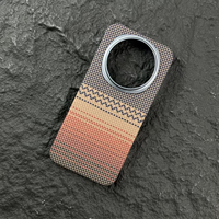 Étui de téléphone portable en fibre de carbone aramide magnétique ultra fin, résistant aux chocs, design élégant et luxueux pour iPhone