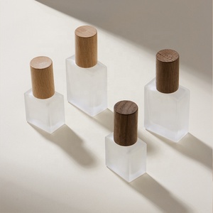 Refillable rỗng 10ml 15ml <span class=keywords><strong>Frosted</strong></span> nắp gỗ du lịch Kích thước hình chữ nhật chai nước hoa nhỏ hương thơm nước hoa thủy tinh phun chai - Product Image 6