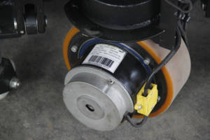 รถยกพาเลทไฟฟ้าแบบเดินตาม Chengli A30-02-QDK รับน้ำหนัก 3 ตัน แบตเตอรี่ตะกั่วกรด 48V มอเตอร์ไฟฟ้ากระแสตรง - Product Image 2