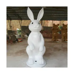 Fibra de vidro branco dos desenhos animados coelho resina escultura estátuas do jardim para venda