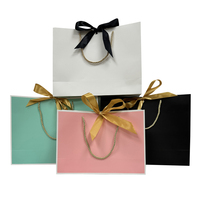 Sac cadeau d'anniversaire, de Noël, de mariage, de fête, sac en papier d'art de luxe, laminé, avec ruban, poignée, logo personnalisé, matériaux recyclés, bougie