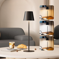 Lampe de table en fer forgé haut de gamme Rechargeable petite veilleuse pour la lecture Dimension d'emballage personnalisée pour une utilisation en chambre