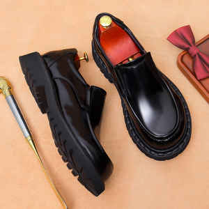 รองเท้าหนังแท้ DSYX แบบสวม ระบายอากาศได้ดี น้ำหนักเบา กันลื่น ลายแกะสลักแบบโบราณ สำหรับงานแต่งงาน ผู้ชาย ขายส่ง - Product Image 3