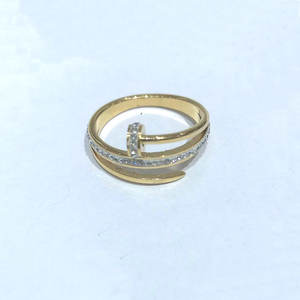 เครื่องประดับแบรนด์แฟชั่นเรี<span class=keywords><strong>ย</strong></span>บง่า<span class=keywords><strong>ย</strong></span> สแตนเลสสตีล ชุบทอง 18K ประดับเพชรและเพทาย <span class=keywords><strong>แหวน</strong></span>แต่งงานคลาสสิกสำหรับผู้หญิงและผู้ชาย - Product Image 6