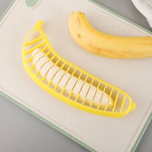 Nuevo Cortador Manual de Plátanos, Color Amarillo, 11.25 Pulgadas, Práctico Utensilio de Cocina, Pelador, Cortador y Picador de Frutas y Ensaladas de Plástico - Product Image 1