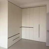 Armoire de Luxe Moderne à Portes Plates pour Chambre à Coucher, Meuble de Rangement pour Vêtements, Idéal pour Chambre Principale