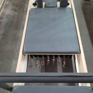 Reformer de Pilates Maple para Entrenamiento Profesional con Media Torre y Rieles de Aluminio para Uso en Estudio, Hogar y Comercial - Product Image 4
