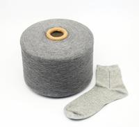 Fil à tricoter et à tisser TC pour chaussettes Ne 10/1-Ne 21s/1 35/65 Coton recyclé Polyester Open End Non blanchi Fil de récupération Facile à utiliser Vietnam