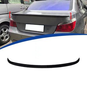 สปอยเลอร์หลัง BMW สีดำเงา ลายคาร์บอน วัสดุ ABS สำหรับรถยนต์รุ่น 5 Series E60 M5 ปี 2005-2011 - Product Image 1