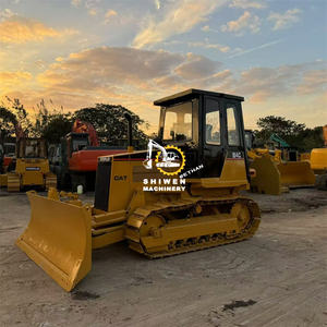 Miniexcavadora Usada Original Japonesa de Alta Calidad CAT D4C, Tamaño Pequeño para Áreas Estrechas, Limpieza de Terrenos, Motor Pequeño - Product Image 2