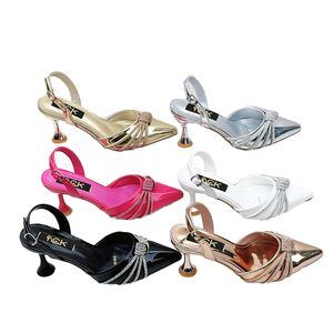 Sandales à talons hauts sexy et polyvalentes pour femmes, nouvelle collection été, avec strass, bride en T, bout pointu, style minimaliste et tendance, pointures 37-42 - Product Image 1
