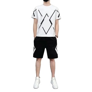 Trajes informales de dos piezas de primavera y verano para hombre, camisetas de manga corta con estampado de rayas y cuello redondo, pantalones cortos, camiseta fina y cómoda - Product Image 3