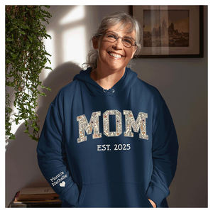 เสื้อสเวตเตอร์สำหรับคุณแม่ปรับแต่งได้สำหรับผู้หญิงเสื้อปักลายตามต้องการสำหรับวันแม่และของขวัญคริสต์มาสทำจากผ้าฝ้ายโพลีเอสเตอร์ลวดลายทึบ - Product Image 5