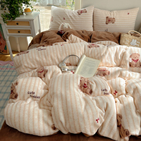 Parure de lit 4 pièces en velours épais imprimé uni avec bordure picot et couvre-lit matelassé 300 fils/cm²