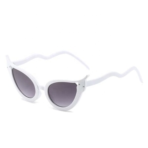 2023 Offres Spéciales Cat Eye Lunettes de soleil Chine Bonne qualité Hommes et femmes <span class=keywords><strong>Serpent</strong></span> Lunettes de soleil - Product Image 2