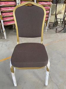 Chaises de mariage d'église en tissu empilables de haute qualité et bon marché, cadre en acier métallique, chaise de banquet d'hôtel utilisée à vendre - Product Image 4