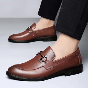 Chaussures à enfiler en cuir véritable pour hommes d'affaires, antidérapantes, respirantes, à motif uni, pour mariage, mode, semelle souple, polyvalentes - Product Image 4