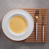 Service de vaisselle en porcelaine fine de luxe léger et moderne pour hôtel, ensemble de vaisselle blanche pour compagnies aériennes, nouveau service de table en porcelaine fine personnalisé