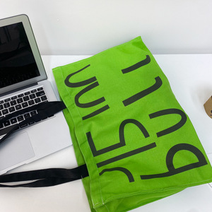 Grand sac fourre-tout en toile réutilisable et écologique pour femmes avec logo personnalisé imprimé et motif de lettres - Product Image 6