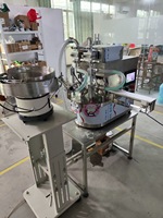 Machine de remplissage et de bouchage automatique de sachets à bec verseur, remplisseuse Doypack à servomoteur, ligne d'emballage de boissons et d'aliments de haute précision